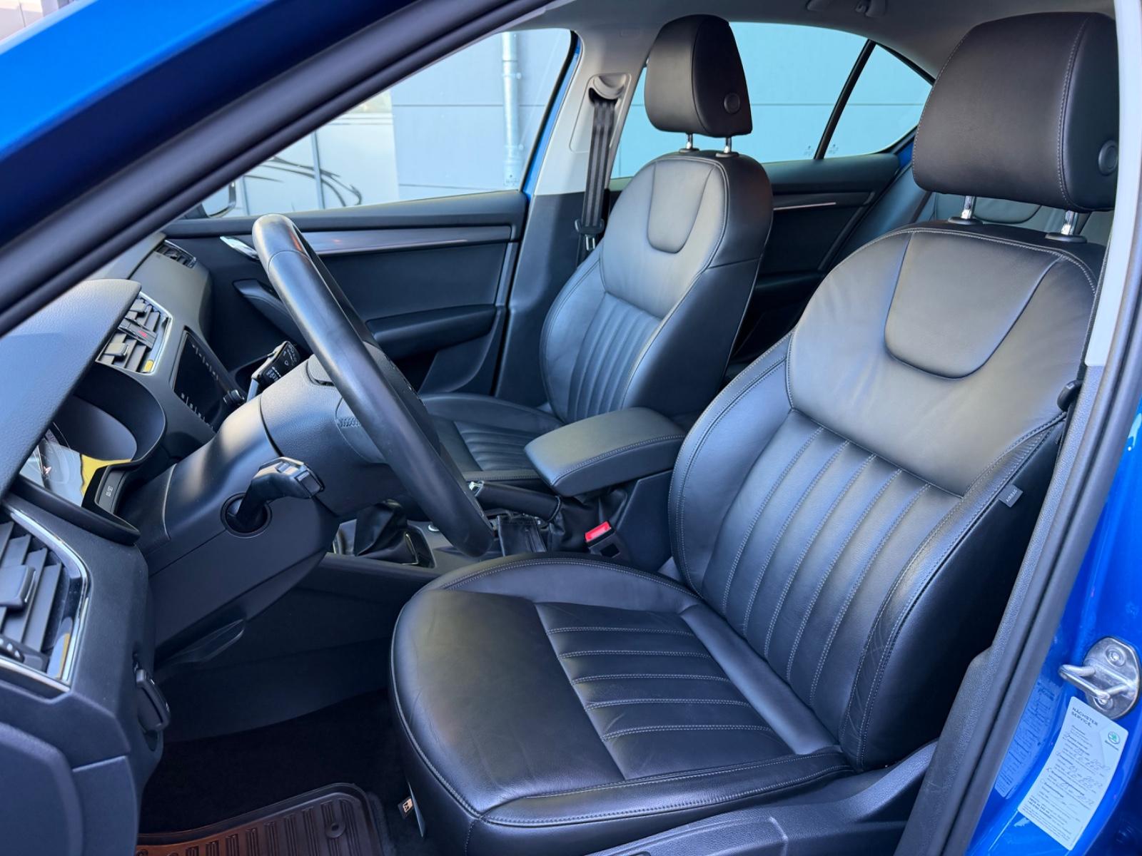 Skoda Octavia 2.0 TDI/LED/KAMERA/AHK/LEDER/MEMORY