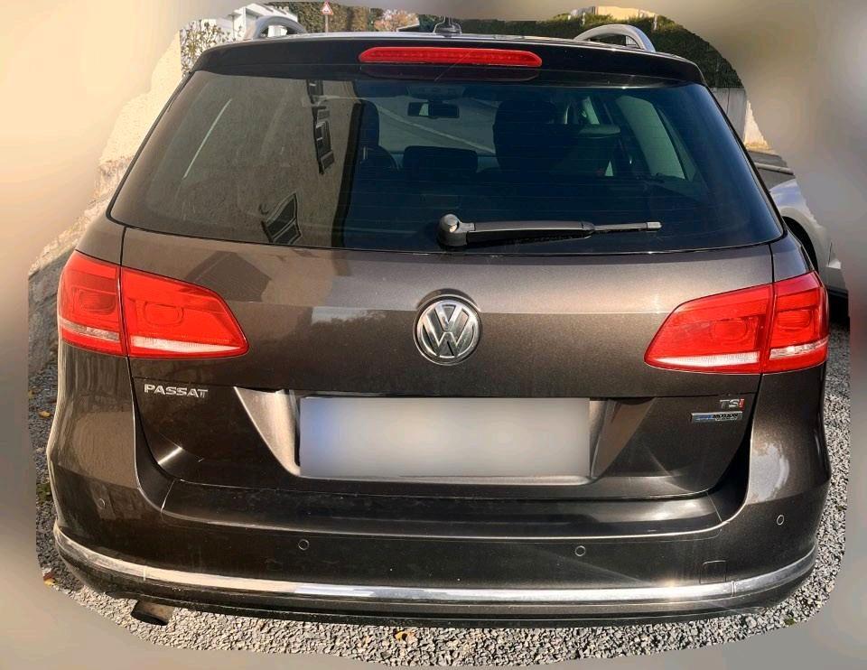 Volkswagen Passat 2012 — салон