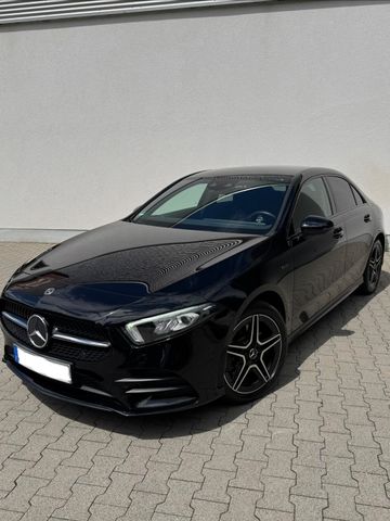 MERCEDES-BENZ A 250 e Lim. AMG Line / MBUX / LED / Navi / 8BR