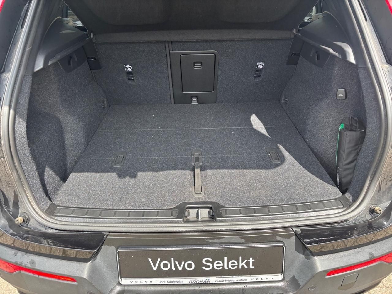 Fahrzeugabbildung Volvo XC40 B4 Benzin Plus Black Edition 2WD
