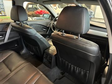 BMW 530 i Touring *Klima*Navi*Xenon*AHK*Freisprech*