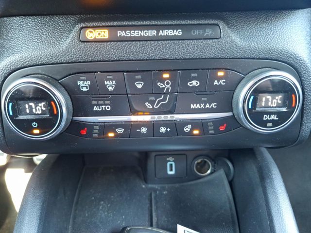 Ford Focus ST-Line 1.0 °LED°Navi°Kamera°SHZ°Keyless°