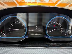 PEUGEOT 2008 Allure|SHZ|PDC|Kamera|Navi|Klima|Panorama