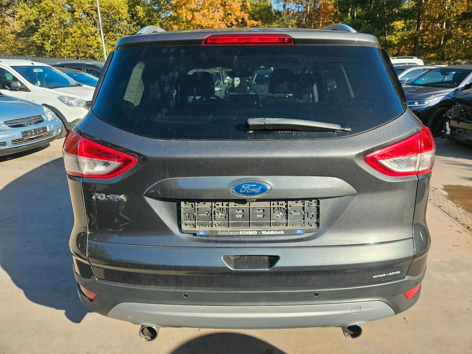 Ford Kuga 2015 — салон