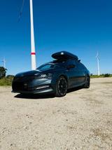 Skoda Superb 3V Sportline mit Dachbox - : Dachbox