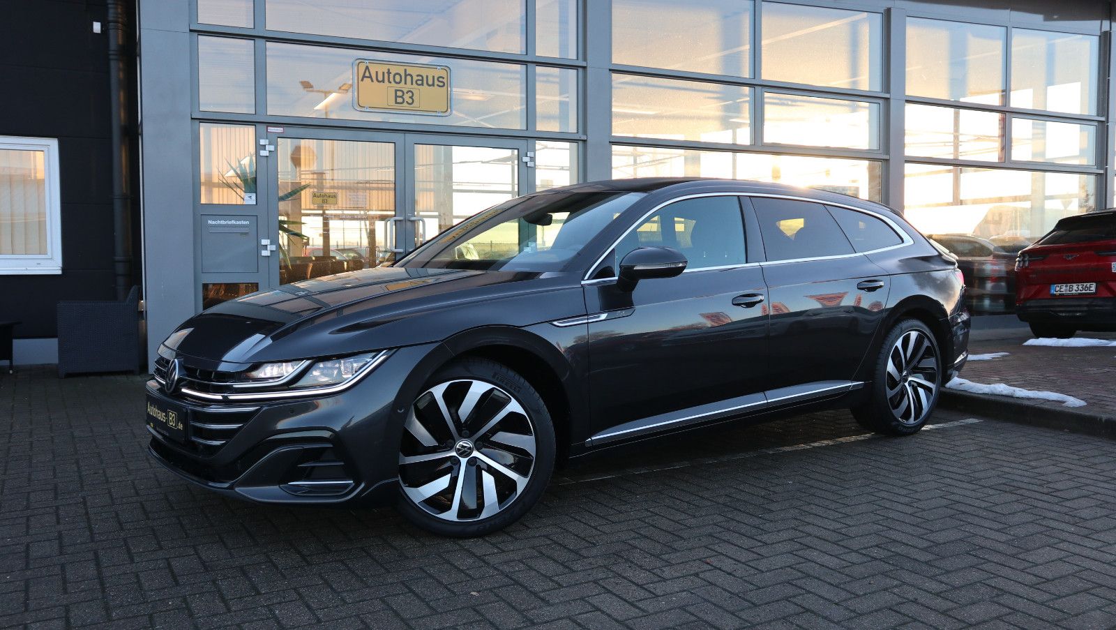 VW Arteon Shooting Brake R-Line IQ Light ACC Navi