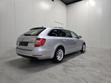 Skoda Superb 1.6 TDI - GPS - Pano - Airco - Goede Staa - Skoda Superb mit Diesel-Antrieb: 1.6