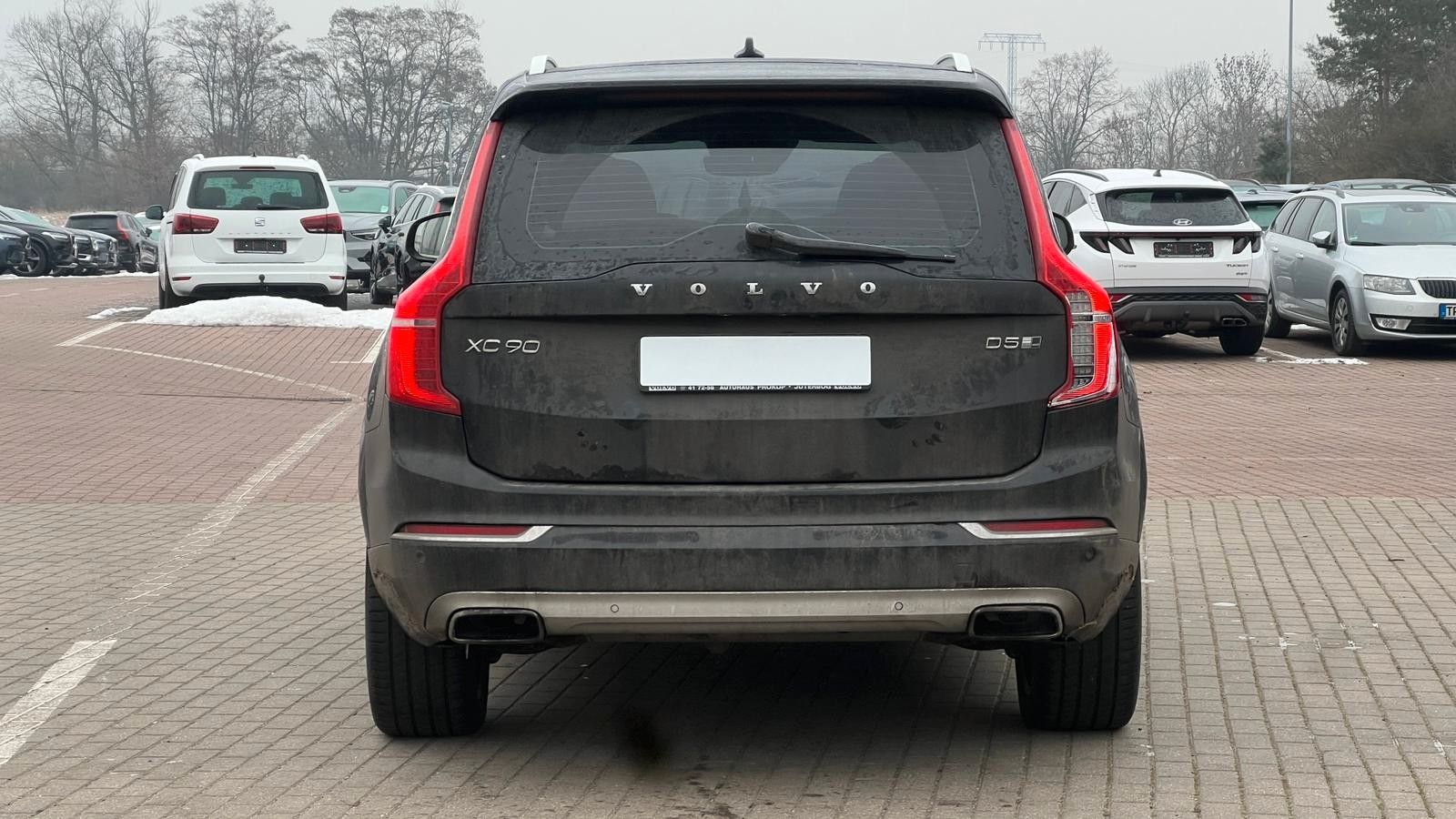 Fahrzeugabbildung Volvo XC90 Inscription AWD Frontschaden