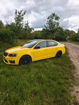 Skoda Octavia 2.0 TSI DSG RS RS - Skoda Octavia mit Benzin-Antrieb: Limousine, Automatik