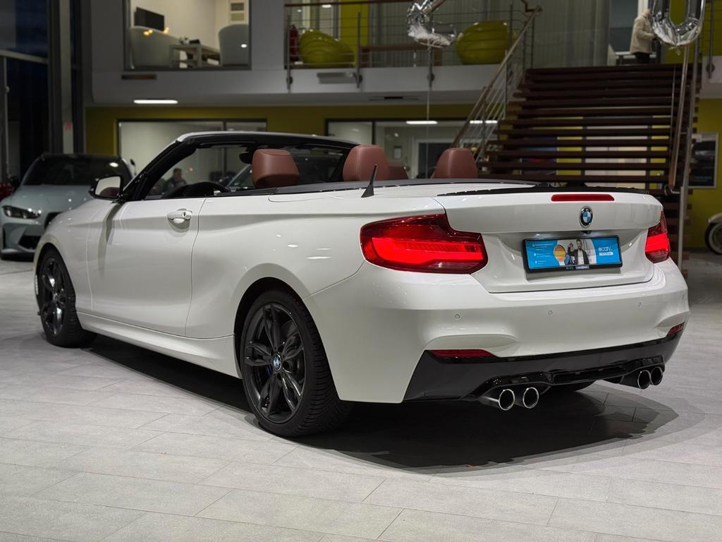 BMW M235