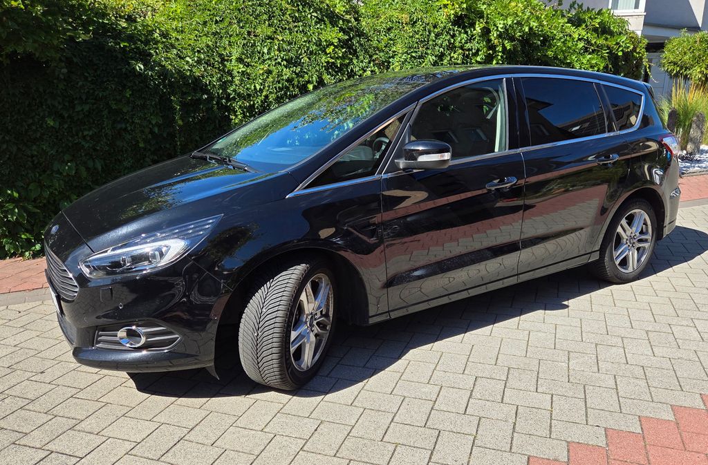 Image of Ford S-Max