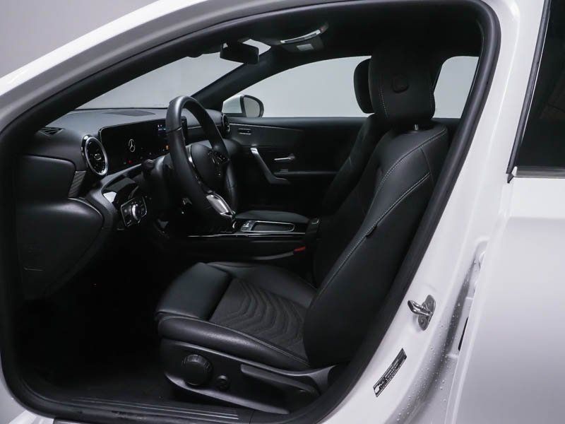 Fahrzeugabbildung Mercedes-Benz A 180 PROGRESSIVE*APPLECAR-PLAY*LED*WINTER-PAKET