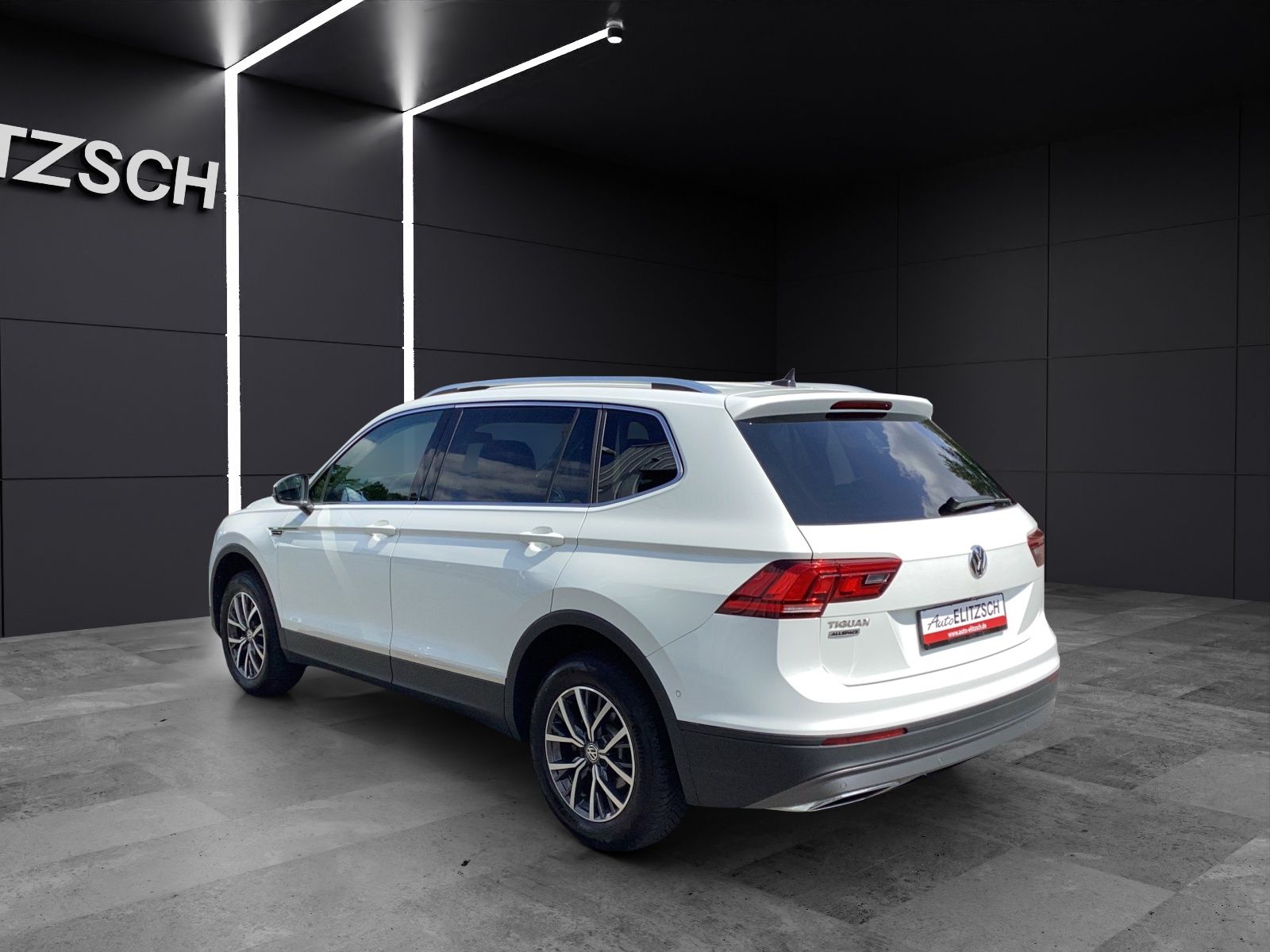 Fahrzeugabbildung Volkswagen Tiguan Allspace TDI Comfortline DSG STH LED Navi