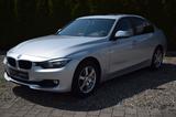 BMW 320 3 Limousine 320 i | GLASDACH | WENIG KM - gebrauchte BMW 320 aus dem Jahr 2012