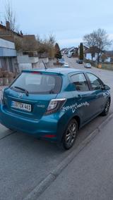 Toyota Yaris 1,33-l-Dual-VVT-i Edition 2014 Edition... - Toyota Yaris: 33 Vvt I