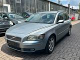 Volvo Kombi 2.4 Momentum Automatik - Volvo V50 Gebrauchtwagen in Hannover