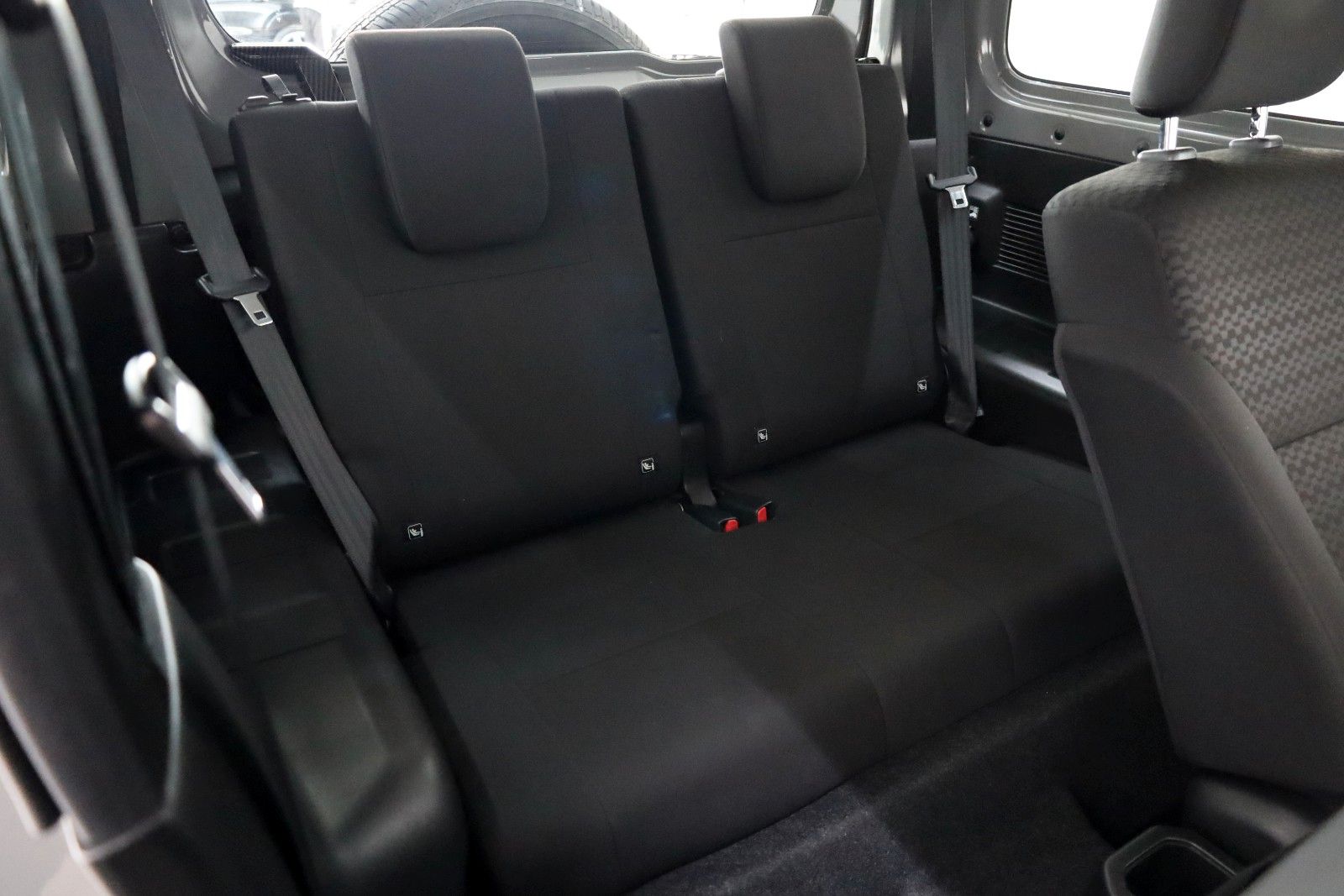 Fahrzeugabbildung Suzuki Jimny Comfort+,AllGrip,4WD,Navi,4 Sitze,AUTOMAT