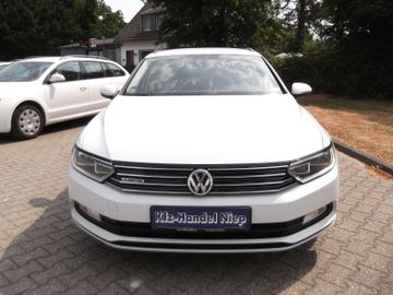 Volkswagen Passat - 2
