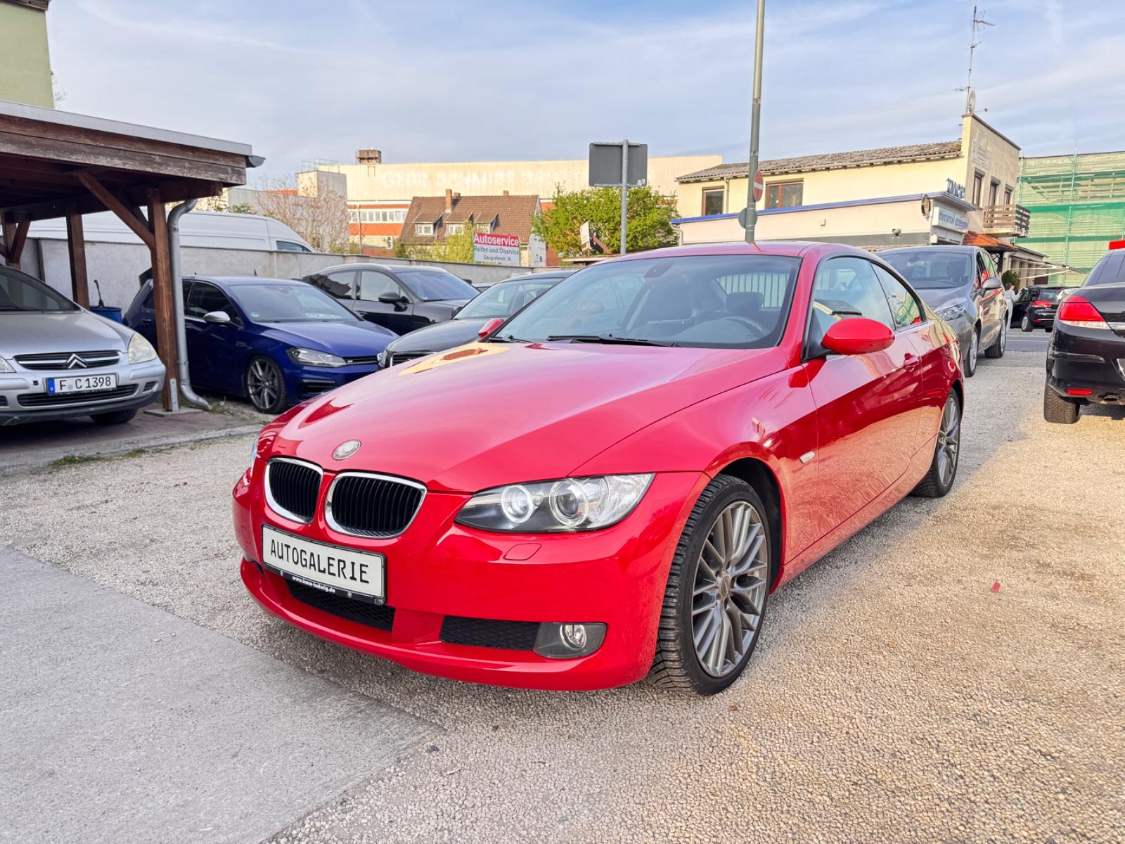 BMW 320i Coupe Automatik-Leder.-Navi.!