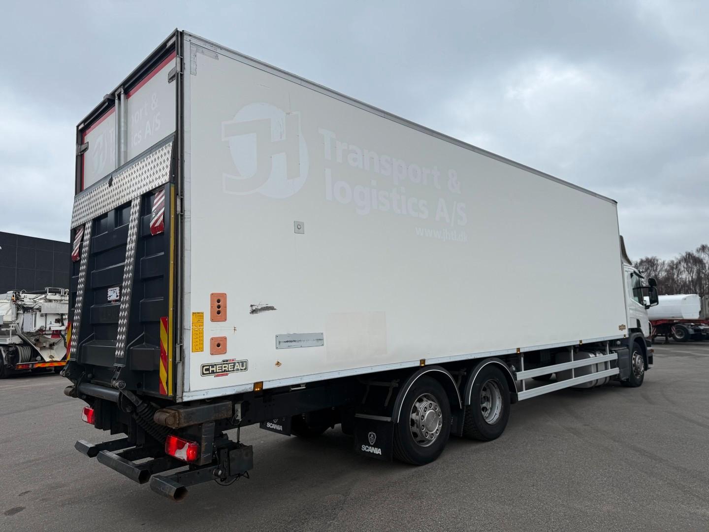 Scania P320 6x2*4 Carrier Supra 1250 Mt 9.65 m. box