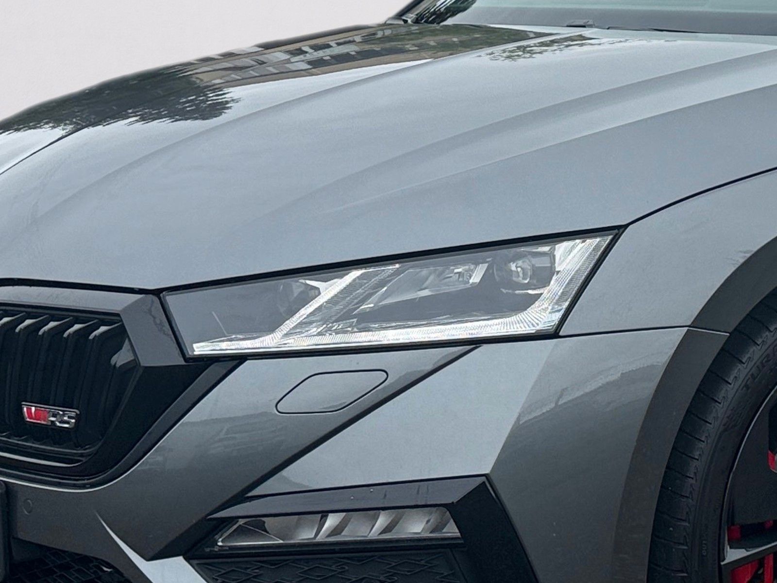 Fahrzeugabbildung SKODA Octavia RS Combi 2.0 TSI