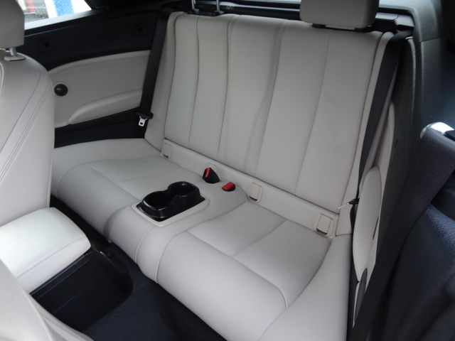 Fahrzeugabbildung BMW 230i M Sport/Leder/Navi/Kamera/Automatik/