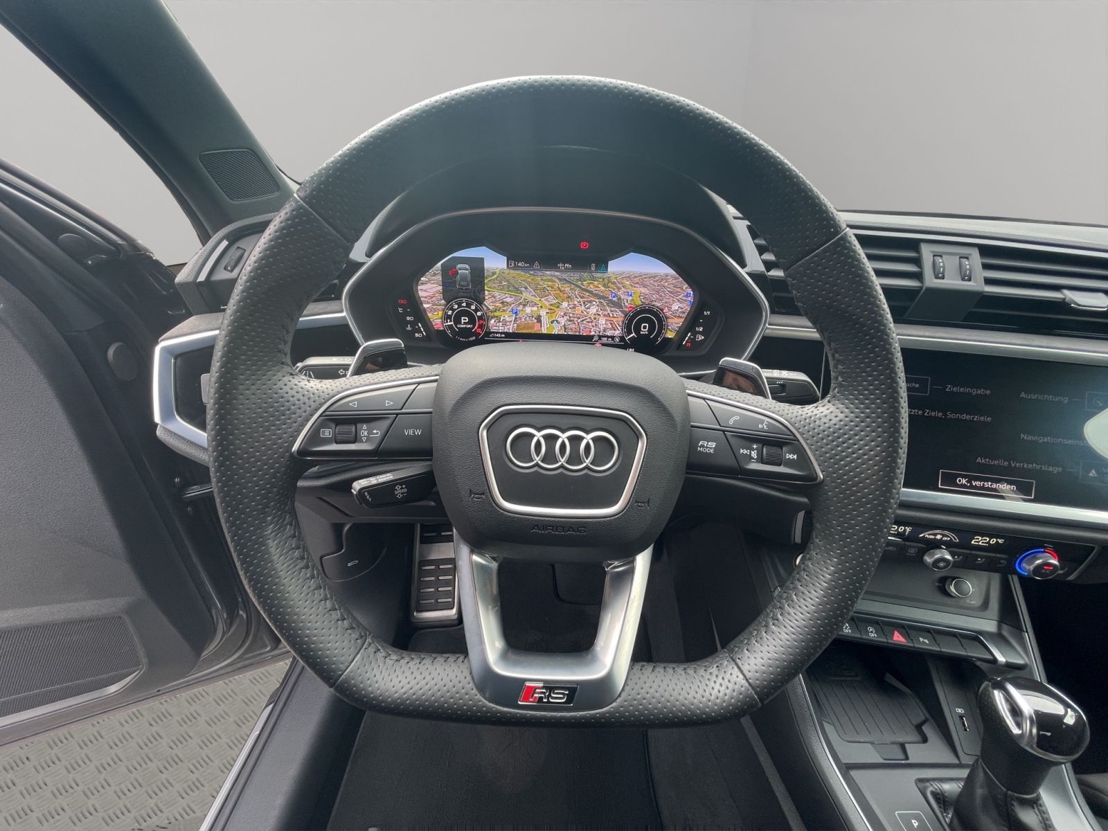 Audi RSQ3 - Bild 13