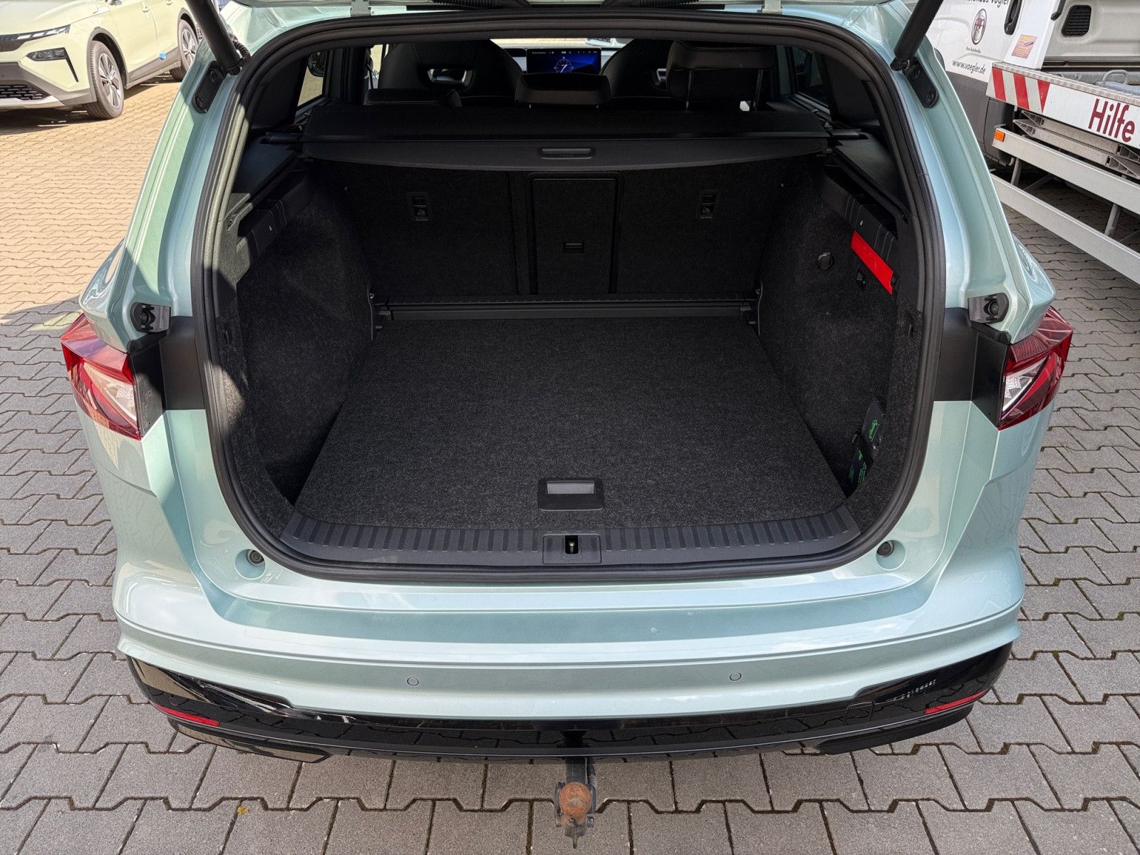 Enyaq 80X Sportline Wärmepumpe Matrix Kamera AHK