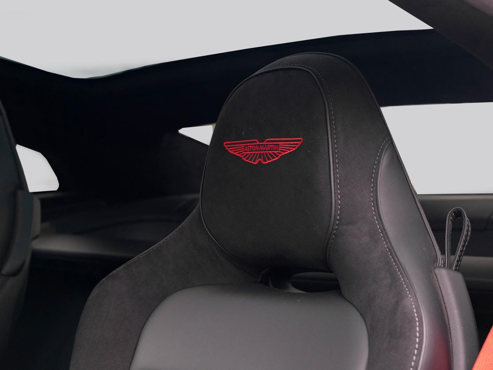 Aston Martin Vanquish | Titan Auspuff | Black Pack