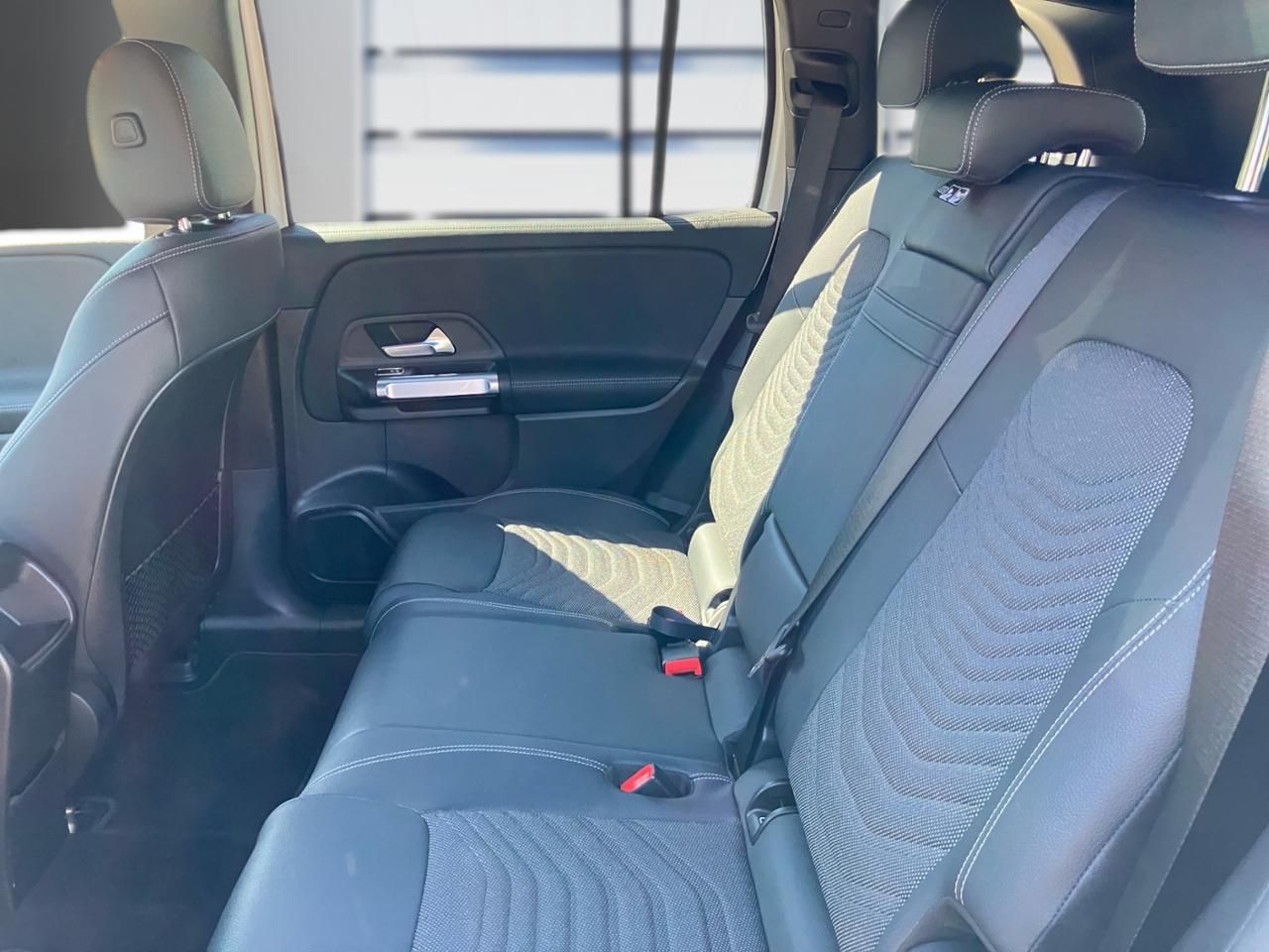 Fahrzeugabbildung Mercedes-Benz EQB 250+ BONUS+FAHRASSISTENT+LENKRADHEIZ+AMBIENT