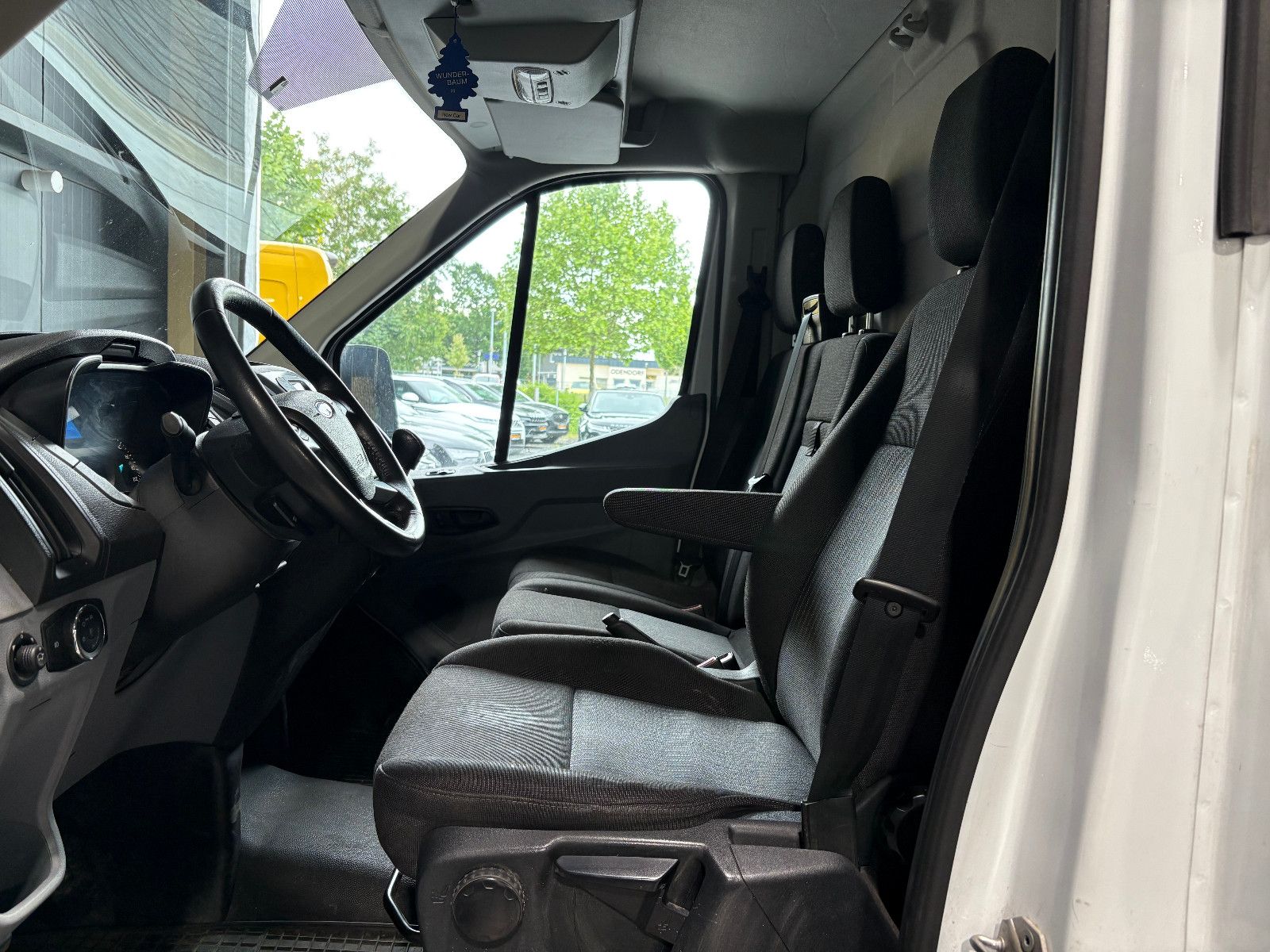 Fahrzeugabbildung Ford Transit Kasten 330 L2 H2Trend/3-SITZ/PDC/KLIMA/