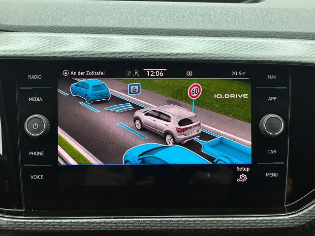 T-CROSS 1.0 TSI DSG R-LINE NAVI+CAM+ACC+LED