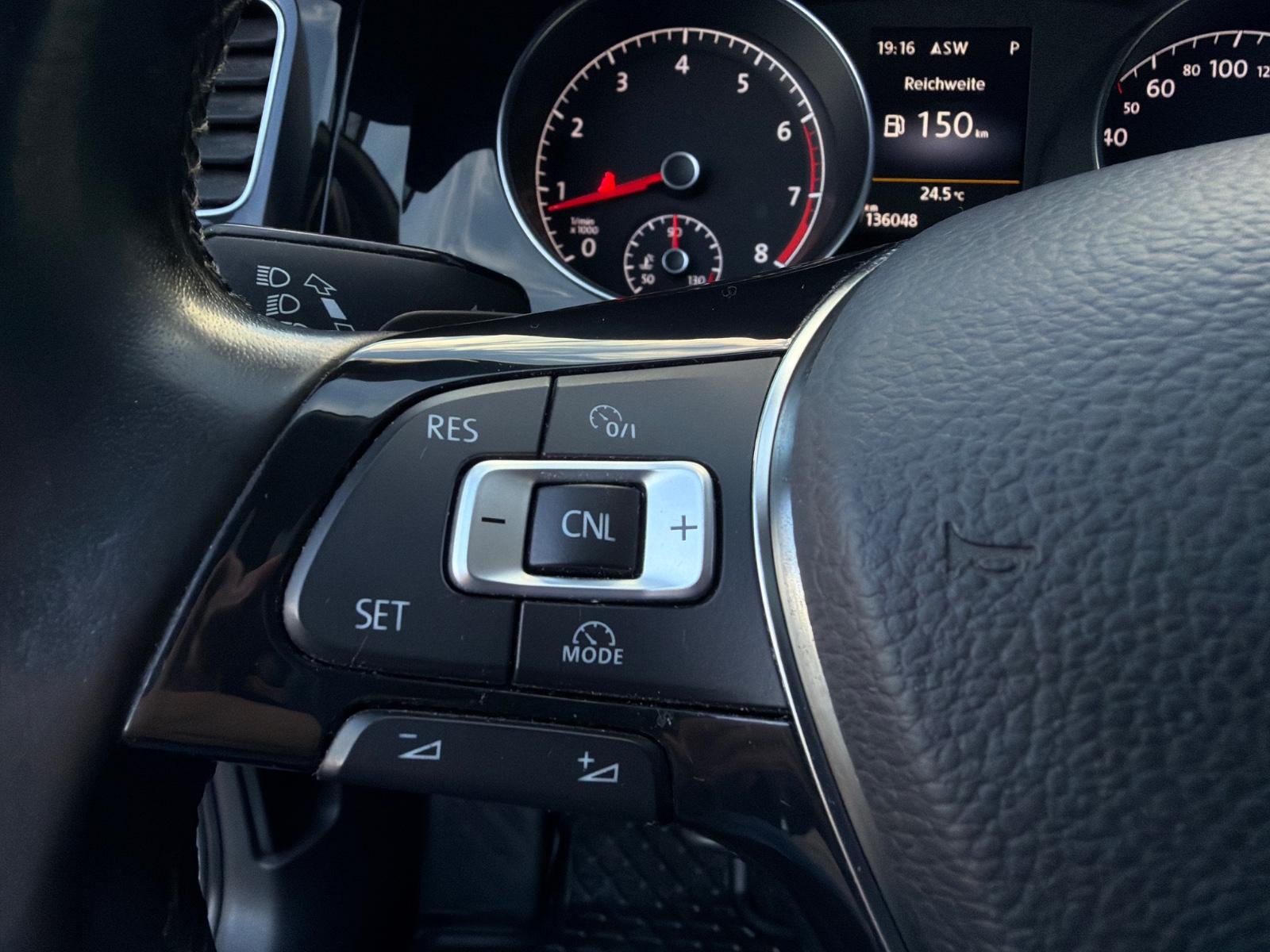 Volkswagen Golf VII 1.4 TSI Lim. Highline DSG*Pano*Standhz