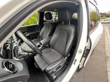 Mercedes GLB 180 - 9