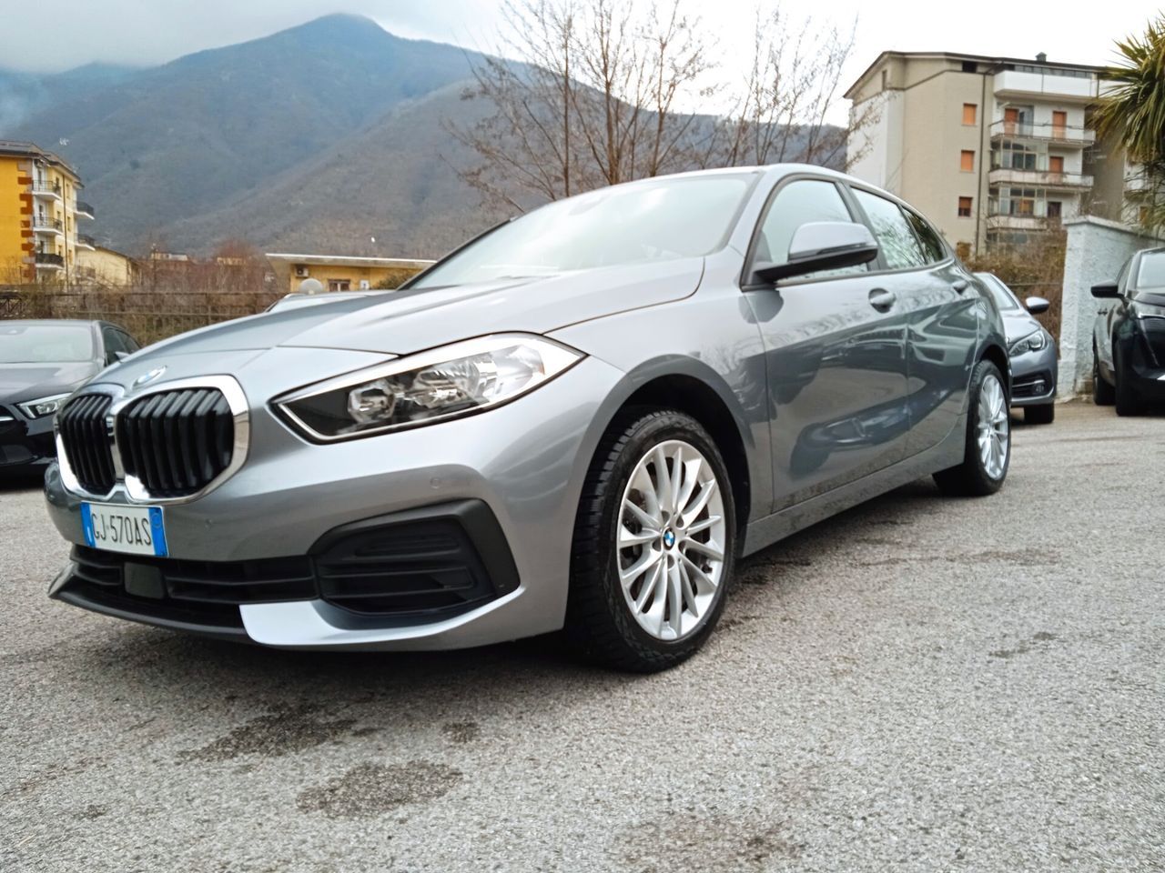 BMW Bmw 116d 5p. Business Advantage AUTOMATICO imagem 3