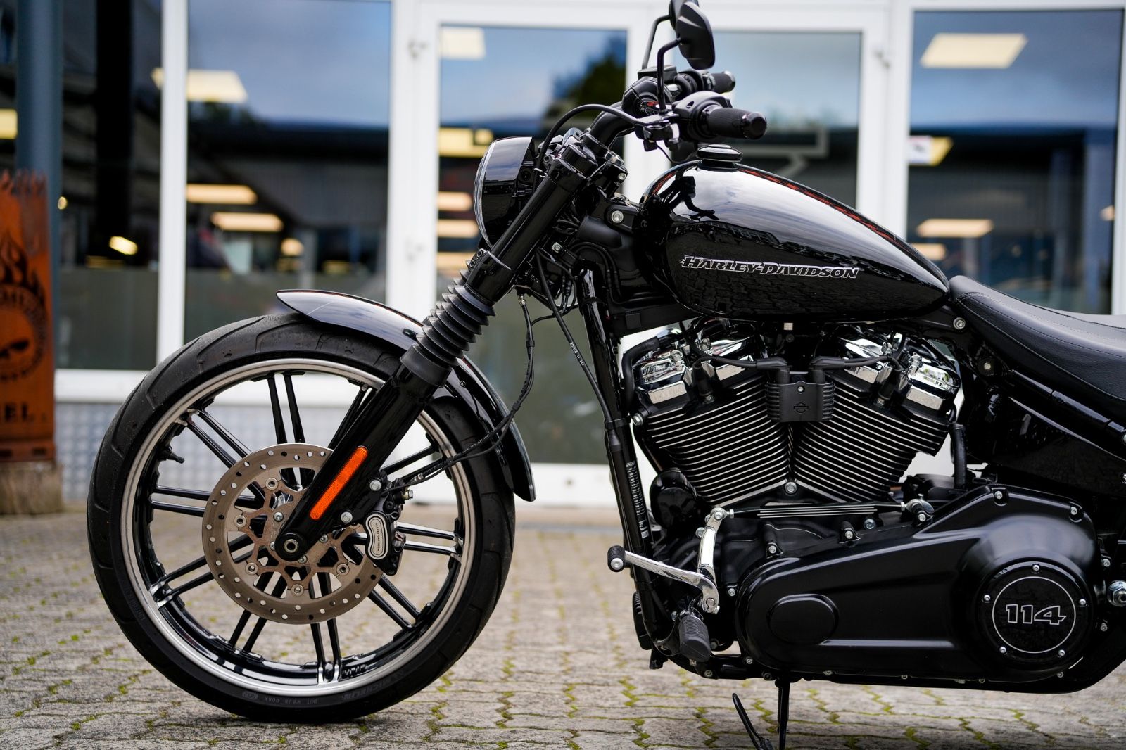 Fahrzeugabbildung Harley-Davidson FXBRS Breakout 114 cui - Miller - Black Black