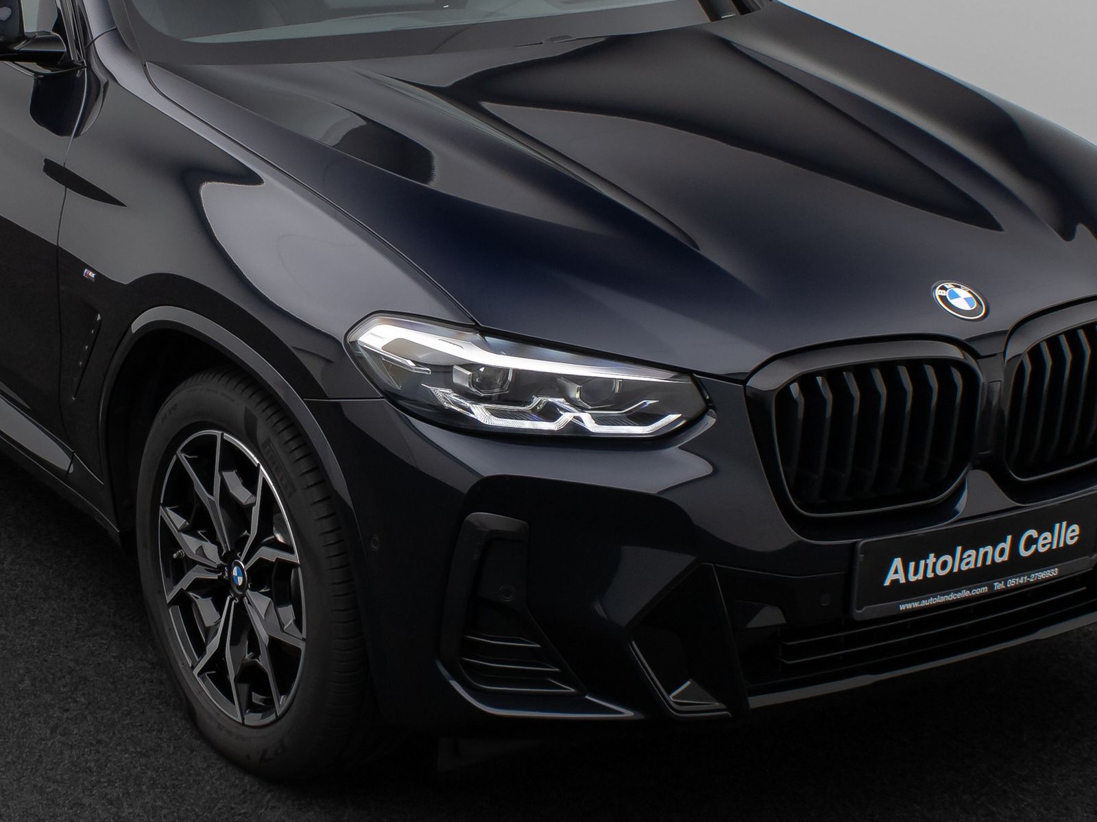 Fahrzeugabbildung BMW X3 xD20d M Sport Kamera HUD DAB HiFi Komfort 19"