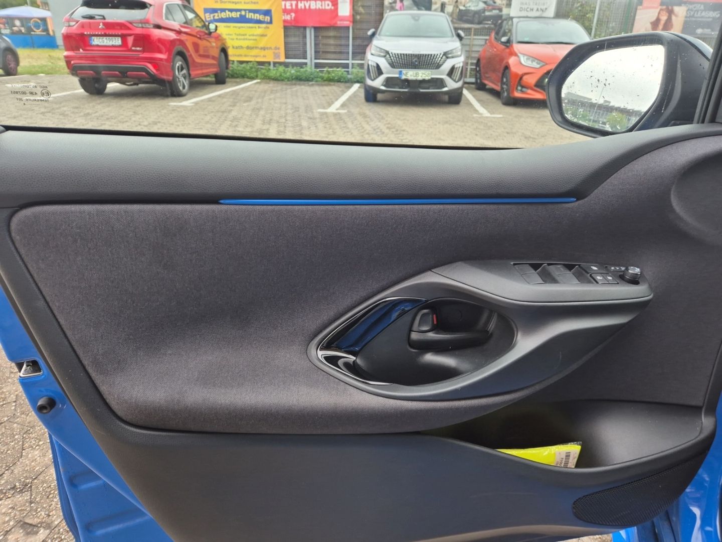Fahrzeugabbildung Toyota Yaris Hybrid Premiere Edition 1.5 Dual-VVT-iE EU