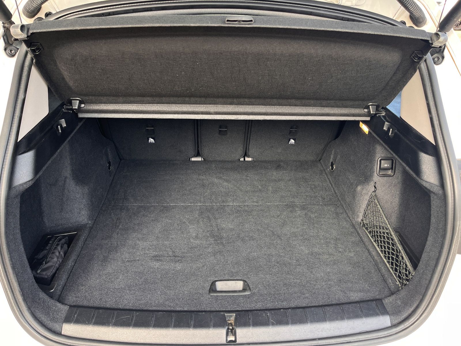 Fahrzeugabbildung BMW X1 sDrive 18 d