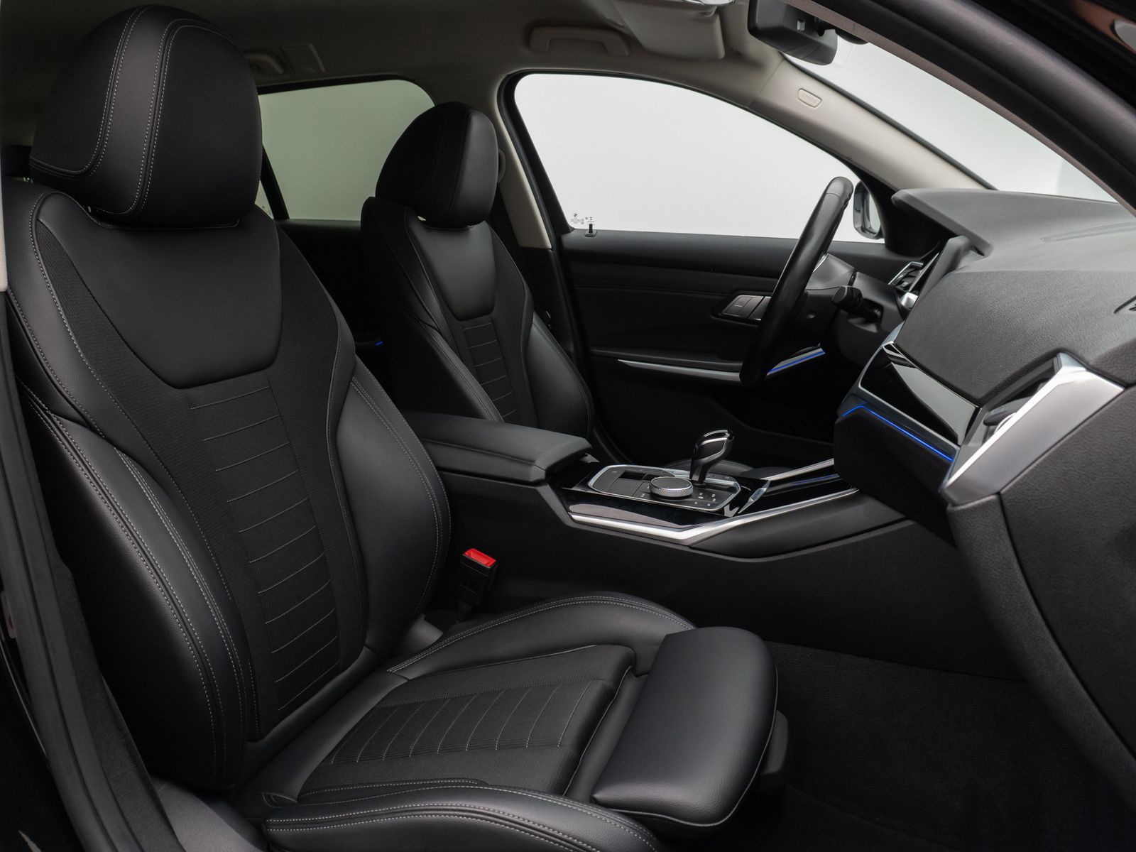 Fahrzeugabbildung BMW 330d xD SportLine Kamera CockPit+HUD Lordos LED
