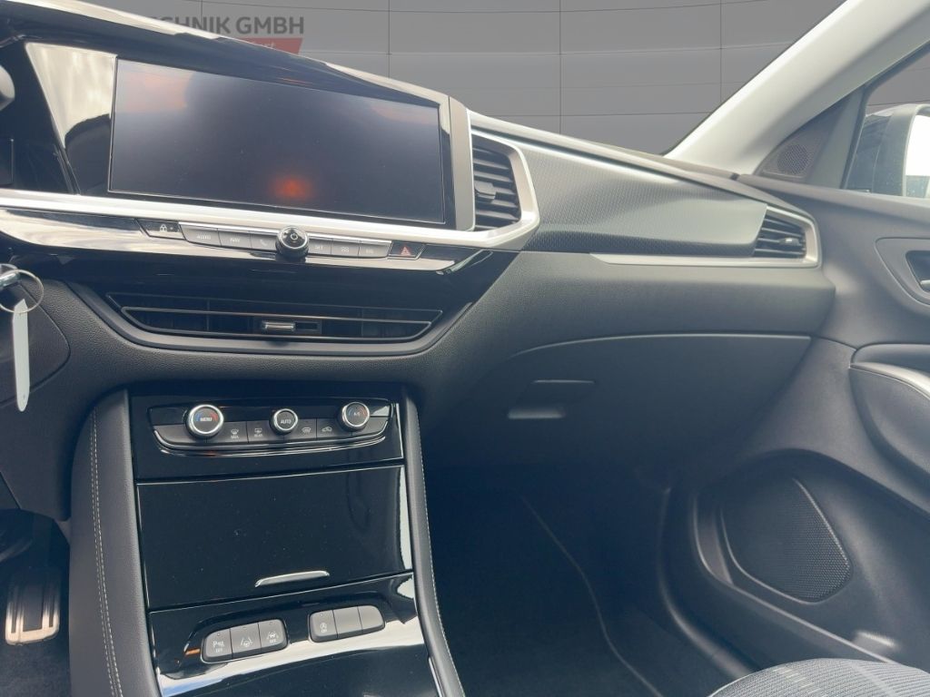 Fahrzeugabbildung Opel Grandland GS, AUTOMATIK, NAVI, RÜCKFAHRK.