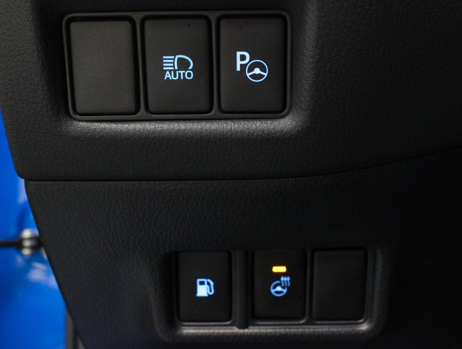 Fahrzeugabbildung Toyota C-HR Hybrid GR Sport 2.0 EU6d Kamera+Navi+LED