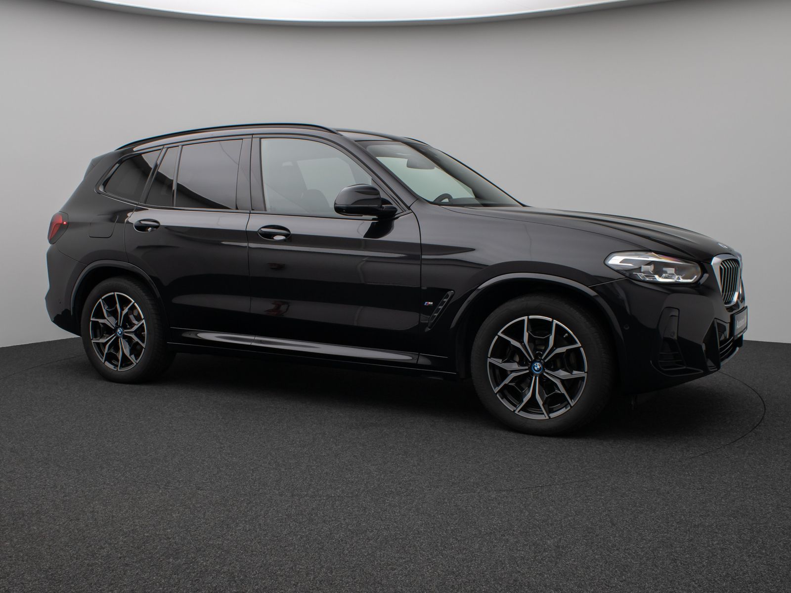 Fahrzeugabbildung BMW X3 xD30e M Sport 360° DAB HiFi AHK Leder 19Zoll