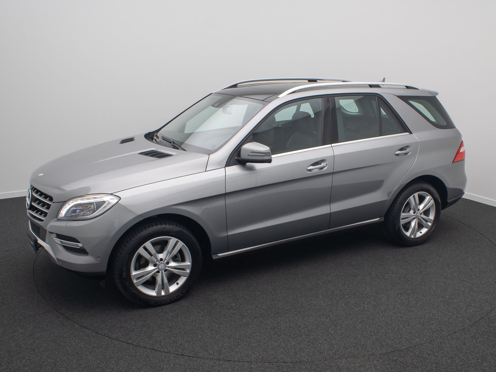 Fahrzeugabbildung Mercedes-Benz ML 350 CDI BlueTec Bi-Xenon AHK ParkAss Panorama