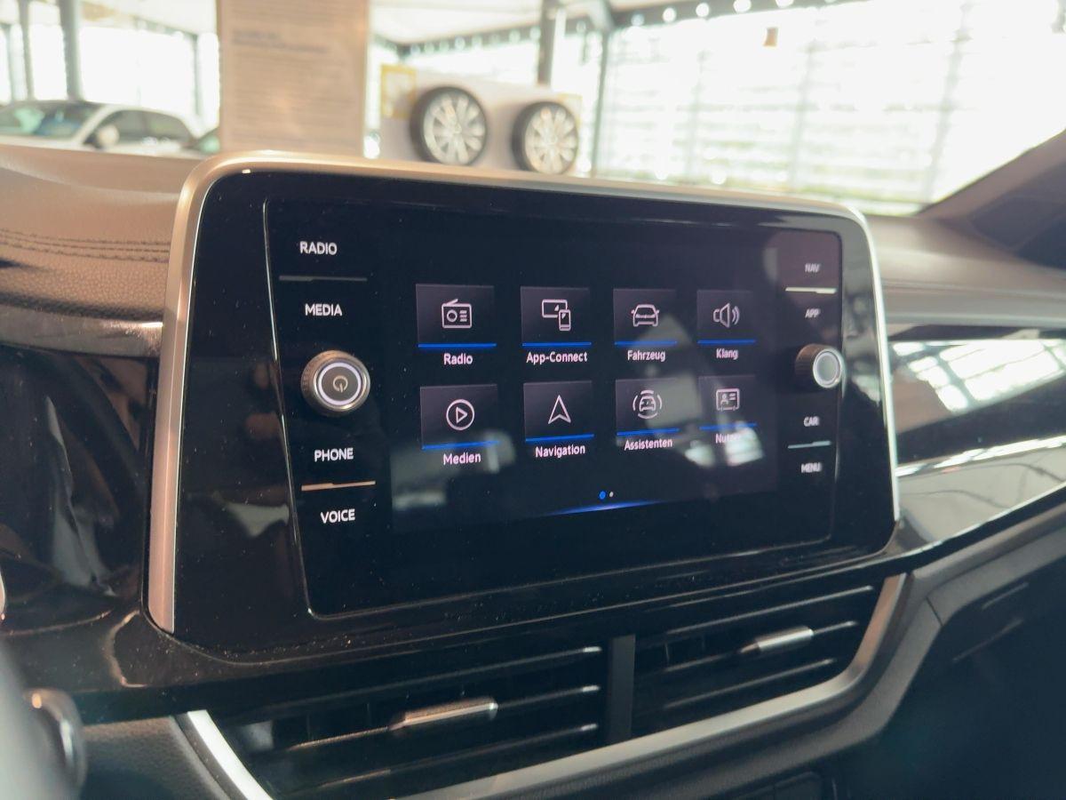 Volkswagen T-Roc 2.0TDI R-Line App-Connect LED PDC I-Cockpi, миниатюра 11