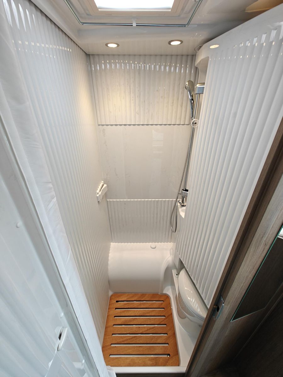 Fahrzeugabbildung Carado V 339 SIE SPAREN ÜBER 6.646