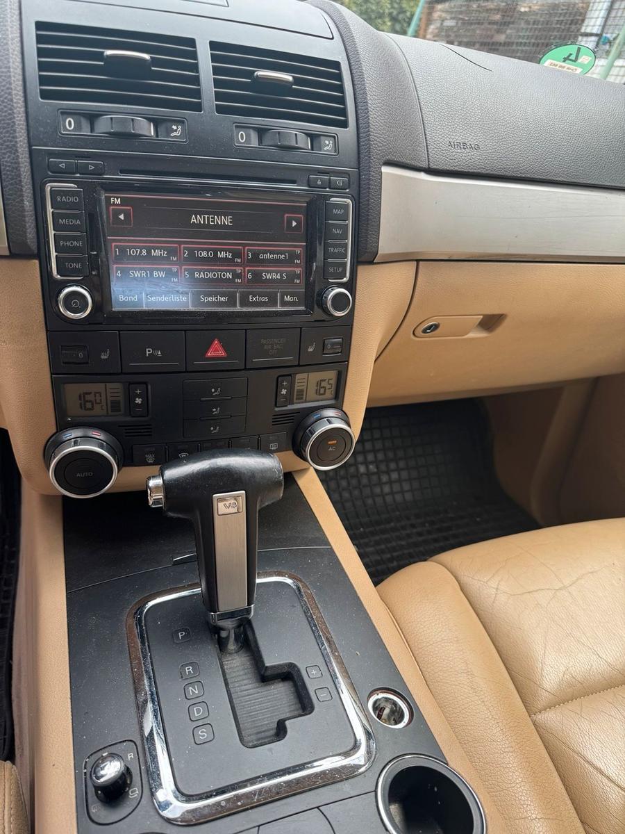 Volkswagen Touareg 2008 — photo 5