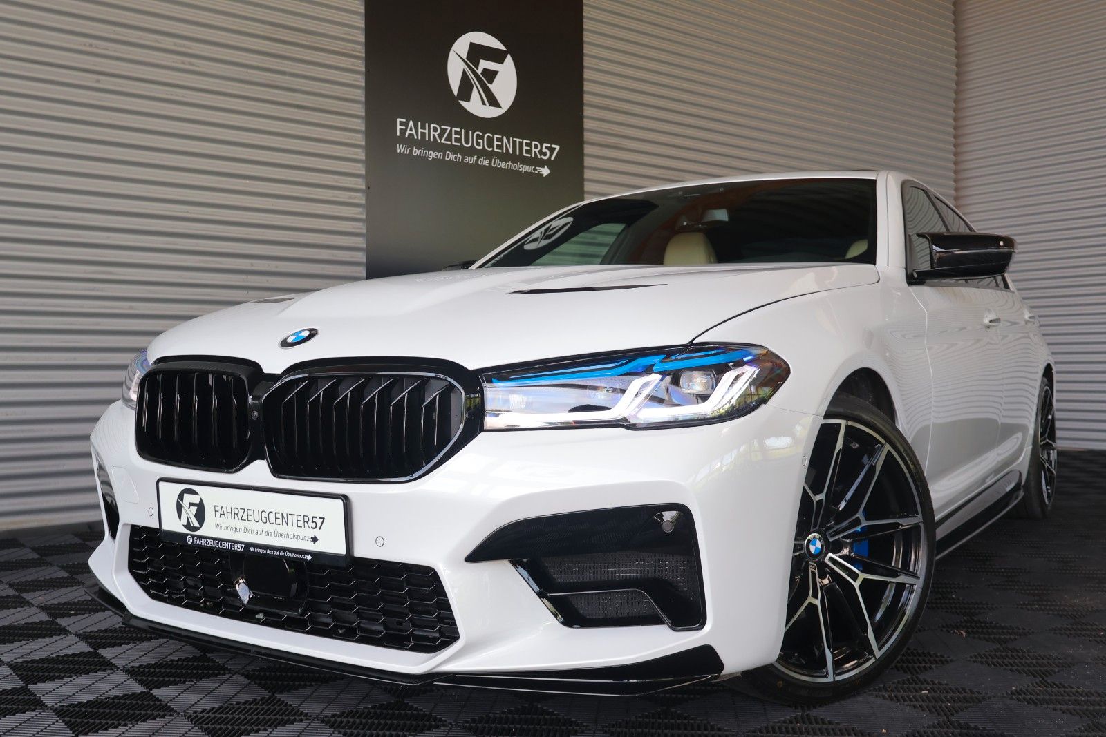 BMW 540i xDrive M-PERFORMANCE/HUD/ACC/RFK/CARPLAY