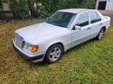 Mercedes-Benz Mercedes W124 200D - Mercedes-Benz 200: 200d W124