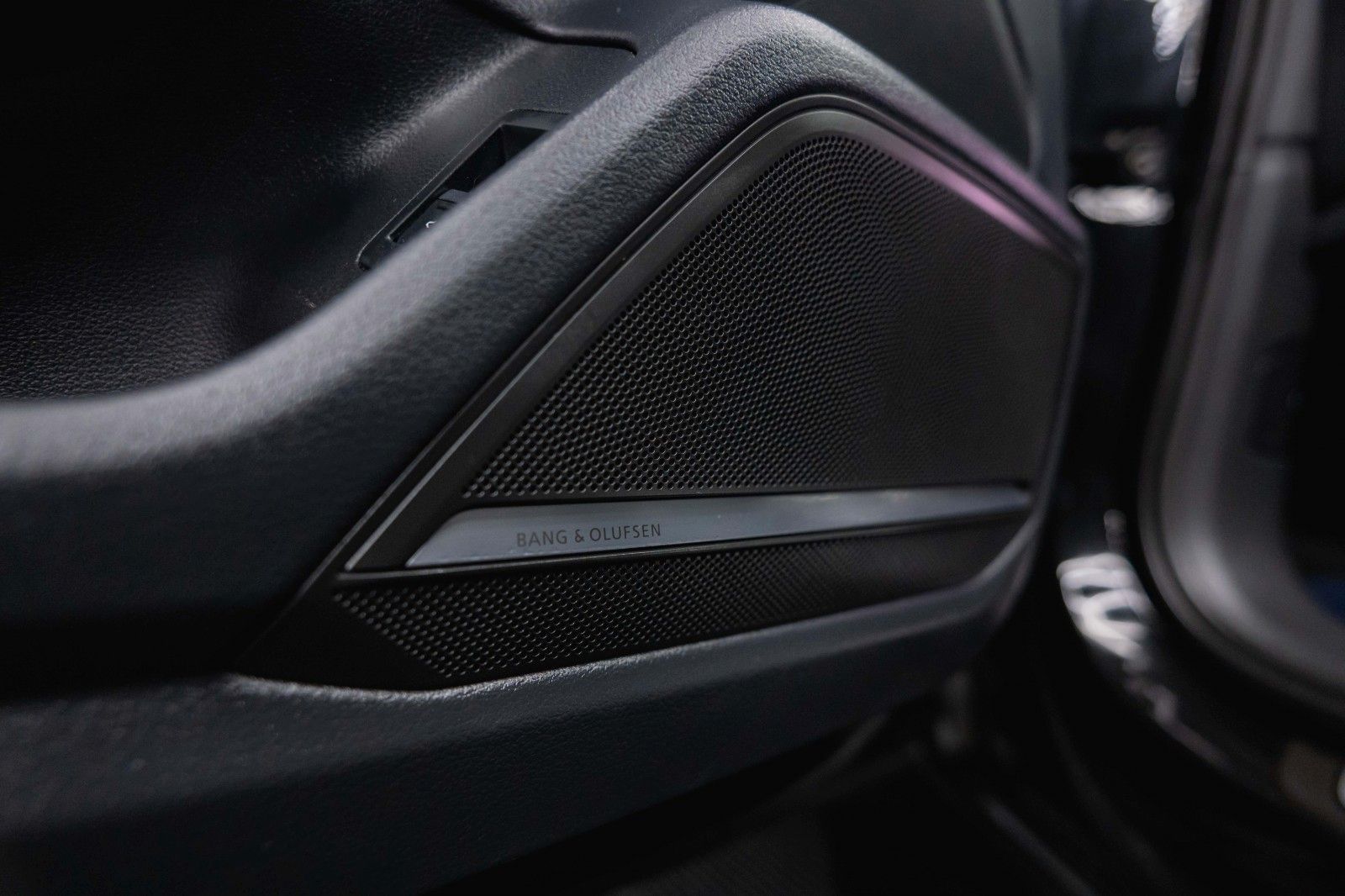 Fahrzeugabbildung Audi A6 Avant 45 TDI quattro Sport design *Pano*ACC*